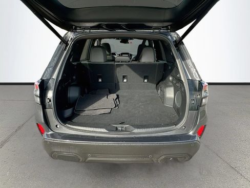 Used 2025 Subaru Forester Limited AWD/4WD image 23