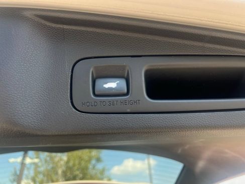 Used 2019 Honda CR-V Touring image 15