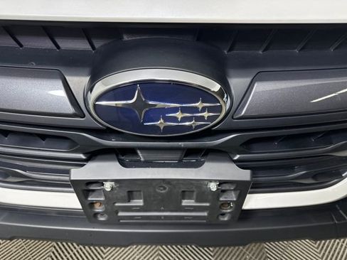 Used 2023 Subaru Outback Premium image 9