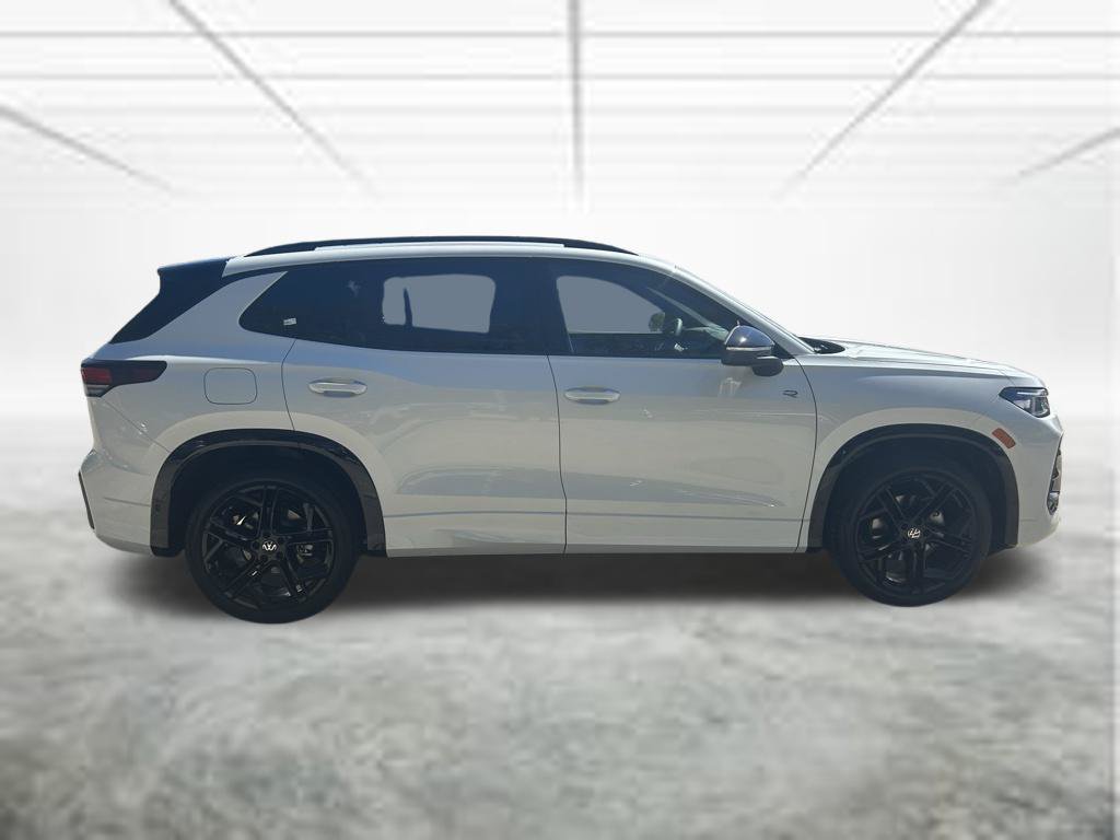 New 2026 Volkswagen Tiguan SE R-Line FWD image 7