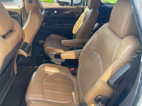 Used 2016 Buick Enclave Leather FWD image 13