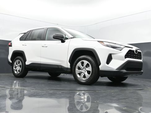 Used 2023 Toyota RAV4 LE FWD image 41