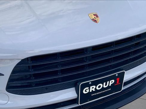 Used 2019 Porsche Macan AWD/4WD image 29