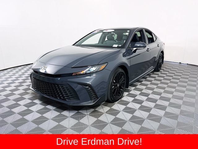 Certified 2026 Toyota Camry SE FWD image 3