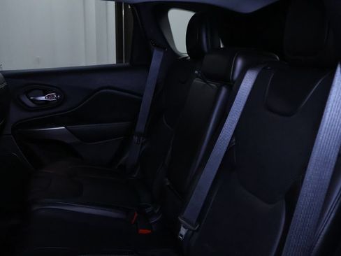 Used 2021 Jeep Cherokee Limited w/ Elite Package AWD/4WD image 17