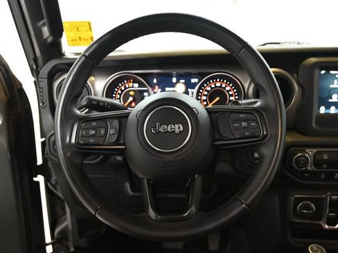 Used 2019 Jeep Wrangler Unlimited Sport S AWD/4WD image 4