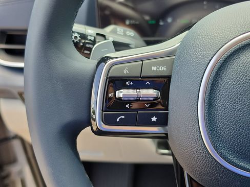 New 2026 Kia Carnival SX FWD image 32