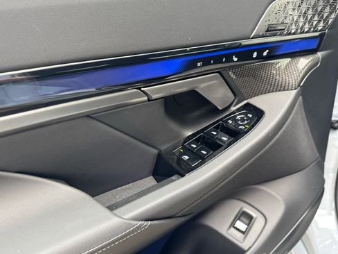 New 2026 BMW M5 Touring image 13