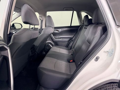 Used 2025 Toyota RAV4 XLE image 24