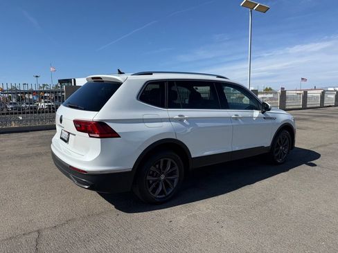 Used 2023 Volkswagen Tiguan SE FWD image 6