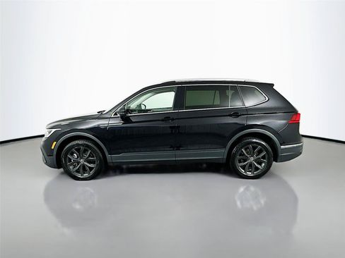 Used 2024 Volkswagen Tiguan SE AWD/4WD image 8