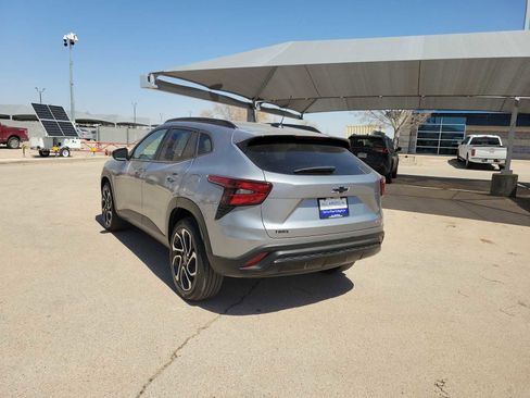 Used 2025 Chevrolet Trax RS w/ Sunroof Package image 6