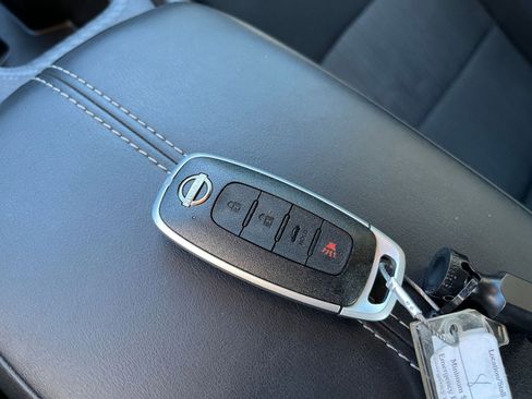 Used 2025 Nissan Sentra SV image 21