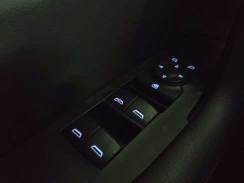 Used 2019 Chevrolet Blazer LT FWD image 27