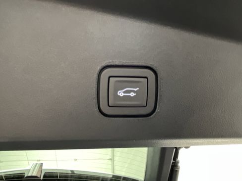 New 2025 Cadillac Lyriq Luxury image 32