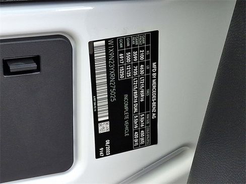 Used 2024 Mercedes-Benz Sprinter 4500 image 27