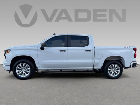 Used 2025 Chevrolet Silverado 1500 Custom image 7