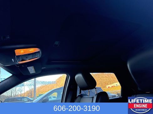 Used 2024 Dodge Durango GT image 15