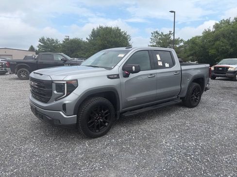 Used 2024 GMC Sierra 1500 Elevation w/ Elevation Premium Package AWD/4WD image 2