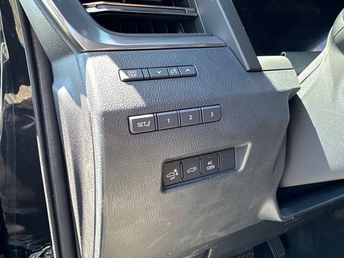 Used 2024 Lexus GX 550 w/ Accessory Package (Z1) AWD/4WD image 52