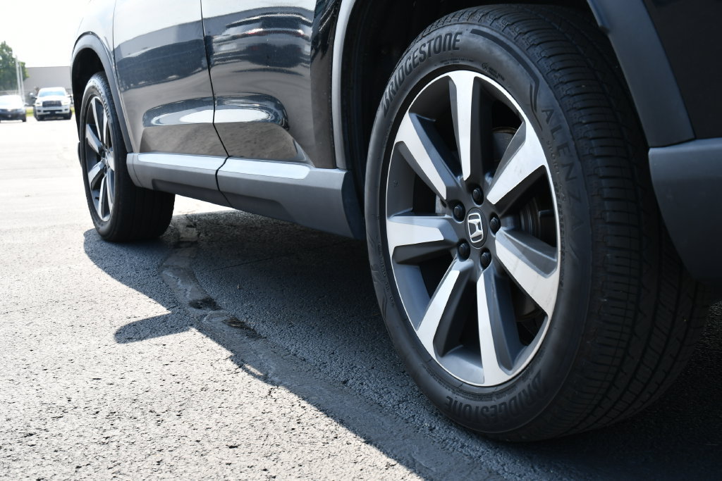 Used 2024 Honda Pilot Touring image 9