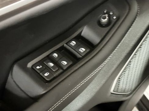 New 2026 Jeep Grand Cherokee Limited w/ Limited Altitude Package AWD/4WD image 19