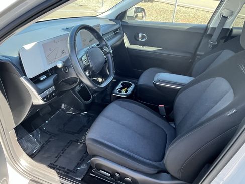 Certified 2024 Hyundai Ioniq 5 SE image 9