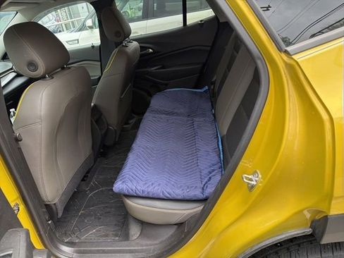 Used 2024 Chevrolet Trax ACTIV FWD image 16