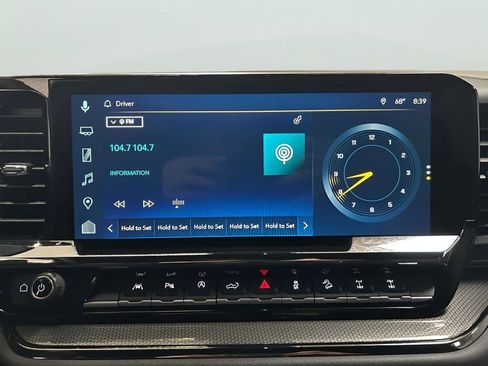 Used 2025 Chevrolet Silverado 1500 ZR2 w/ Technology Package image 16