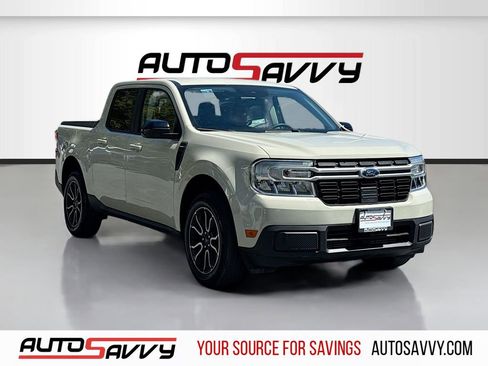 Used 2024 Ford Maverick Lariat image 1