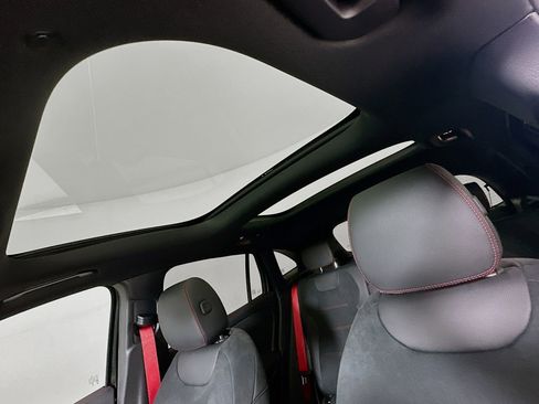 Used 2026 Mercedes-Benz GLA 35 AMG 4MATIC image 22