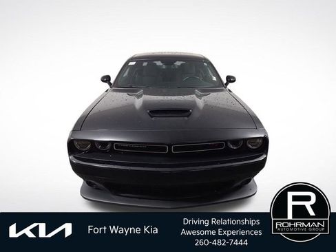 Used 2022 Dodge Challenger R/T RWD image 3