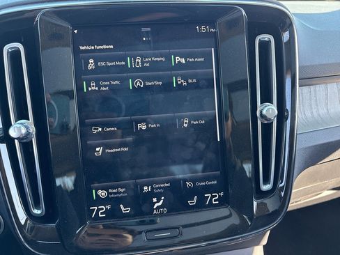 Used 2021 Volvo XC40 T5 Inscription w/ Protection Package Premier image 20