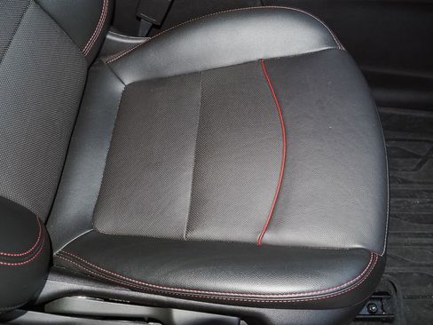 Certified 2024 Chevrolet Equinox RS w/ RS Leather Package image 21