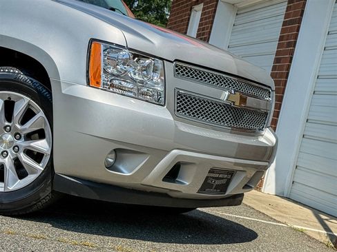 Used 2010 Chevrolet Avalanche LT w/ Luxury Package RWD image 25