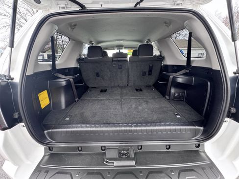 Used 2019 Toyota 4Runner SR5 image 38