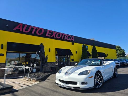 Used 2013 Chevrolet Corvette 427 w/ 1SC Preferred Equipment Group image 2