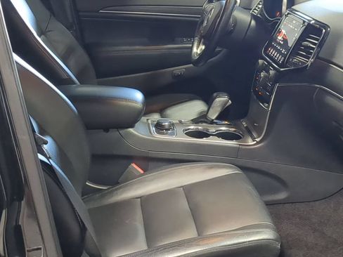Used 2019 Jeep Grand Cherokee Limited AWD/4WD image 26