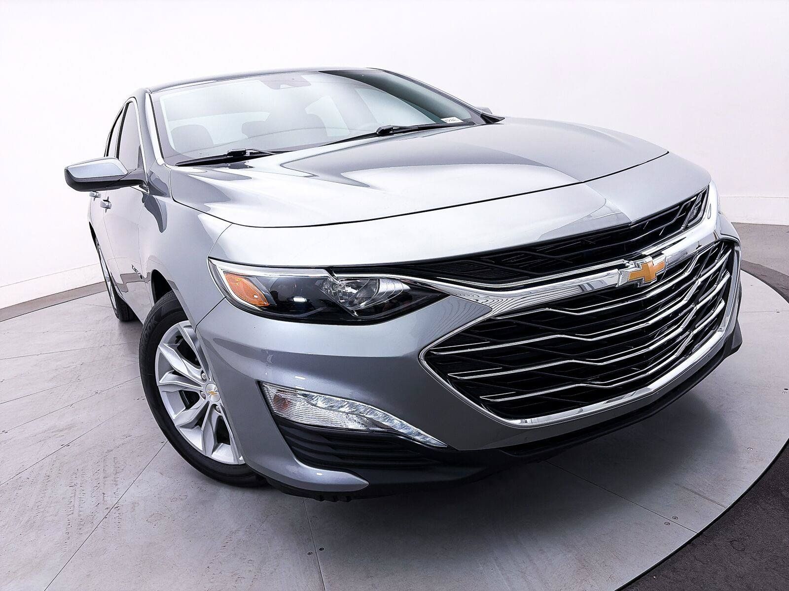 Used 2024 Chevrolet Malibu LT FWD image 3