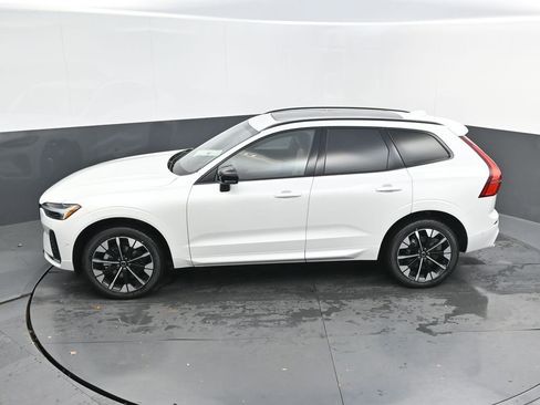 New 2026 Volvo XC60 B5 Plus w/ Protection Package Premier AWD/4WD image 21
