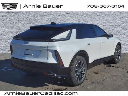 New 2025 Cadillac Lyriq Sport image 8