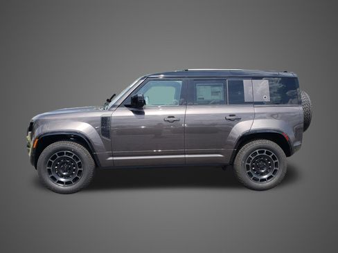 New 2026 Land Rover Defender 110 AWD/4WD image 8