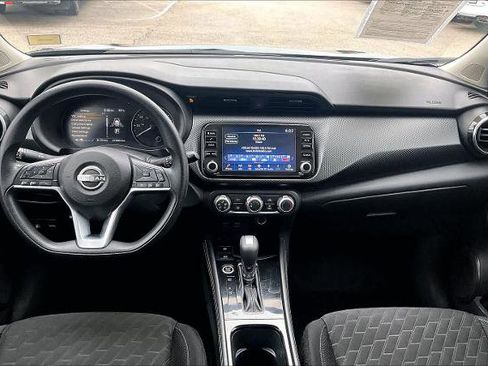 Certified 2023 Nissan Kicks SV image 14