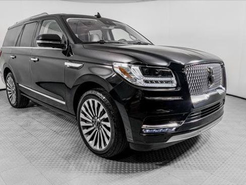 Used 2018 Lincoln Navigator Reserve w/ Technology Package AWD/4WD image 11