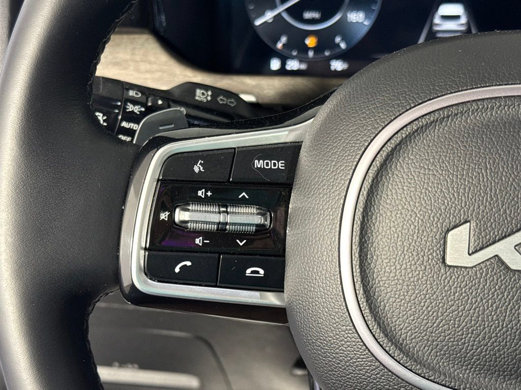 Used 2023 Kia Sorento SX Prestige AWD/4WD image 18