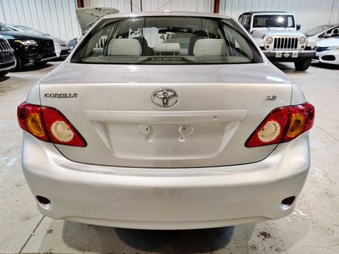 Used 2010 Toyota Corolla LE image 5