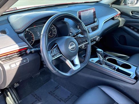 Used 2023 Nissan Altima 2.5 SR image 18