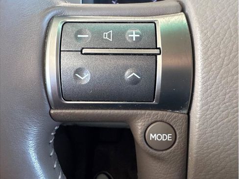Used 2014 Lexus GX 460 w/ Premium Package AWD/4WD image 18