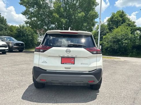 Used 2023 Nissan Rogue SV AWD/4WD image 6