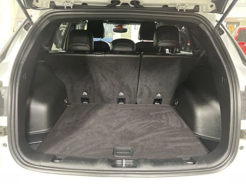 Certified 2024 Jeep Compass Latitude AWD/4WD image 22